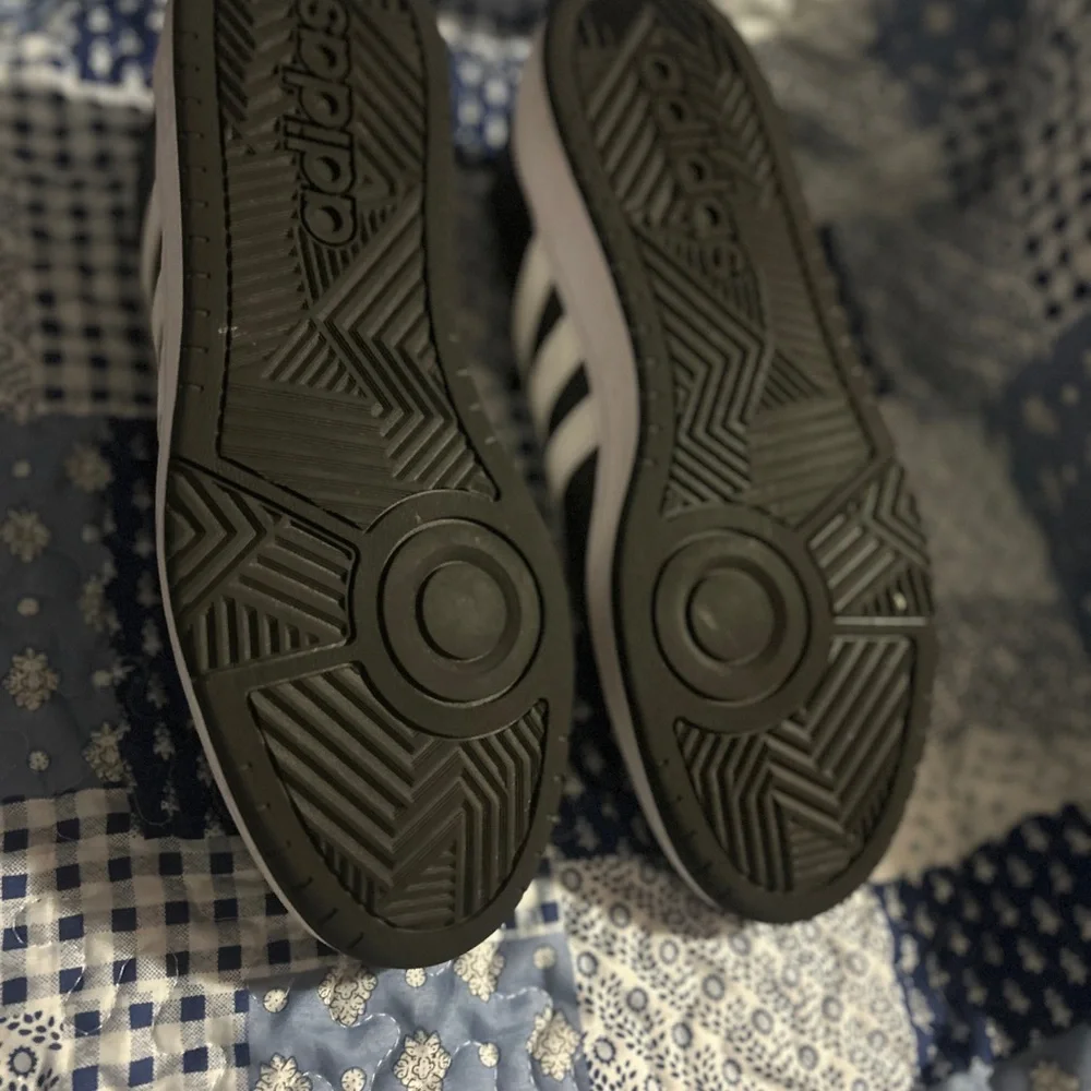 Adidas Classic Black and White Striped Shoes men’s - Picture 13 of 14